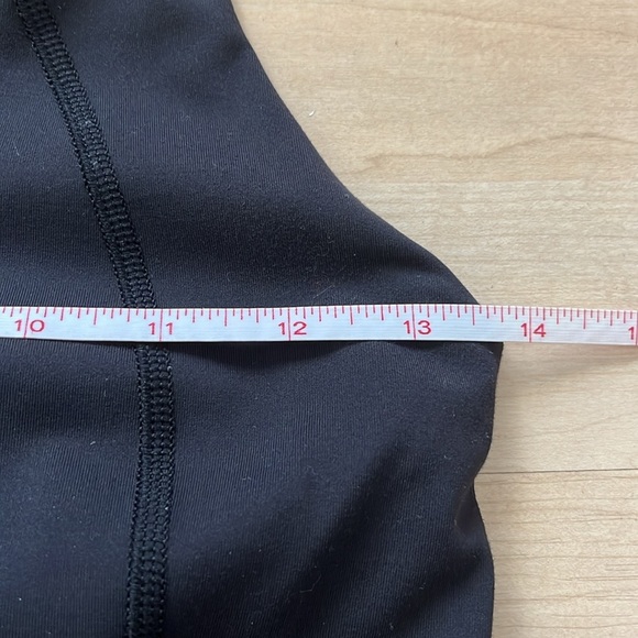 Lulu Lemon Run Fast Track Tank Top Black Built in Bra Shelf Bra Racerback Small - Picture 6 of 7